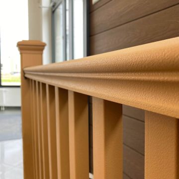 Balustrada kompozytowa Dąb Jasny 140 x 113 cm (1 słupek)