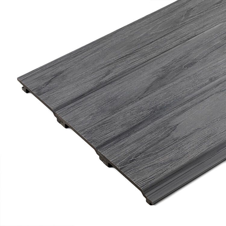 Deska Elewacyjna Kompozytowa Szczotkowana Premium Gray – dł. 3,6 m Deska Elewacyjna Kompozytowa Szczotkowana Premium Gray – dł. 3,6 m