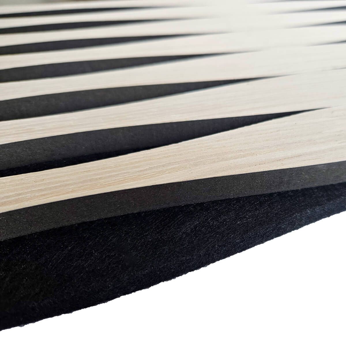Lamele ścienne akustyczne na filcu V-Line Dąb Soft Fornir 2,1 x 30,5 cm – dł. 2,7 m Lamele ścienne akustyczne na filcu V-Line Dąb Soft Fornir 2,1 x 30,5 cm – dł. 2,7 m