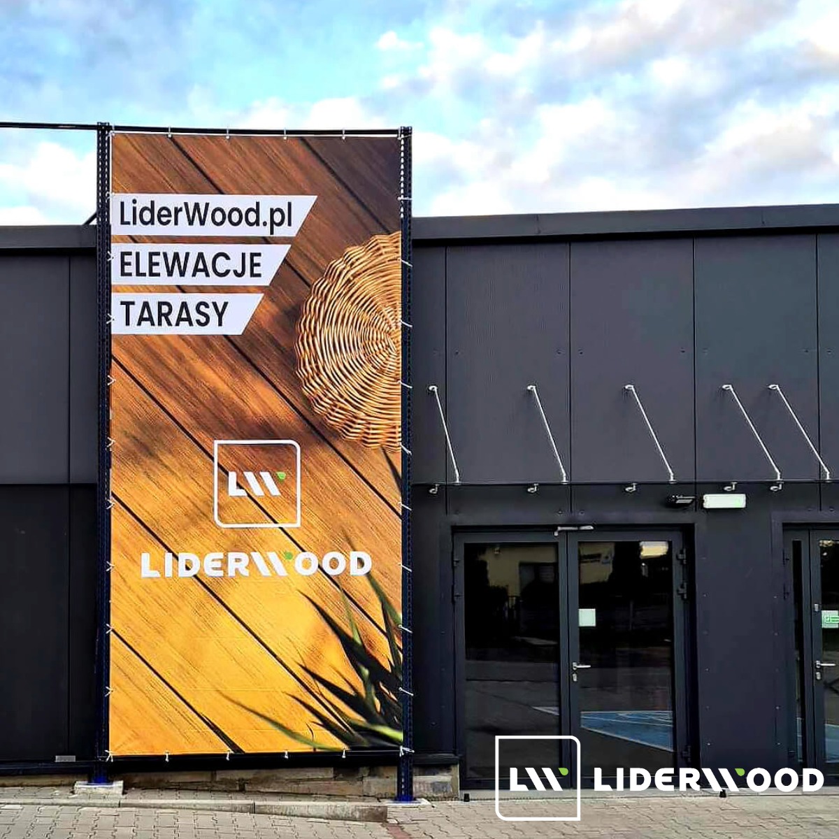 Deski tarasowe i lamele Liderwood w Piekarach Śląskich – Otwarcie nowego salonu!