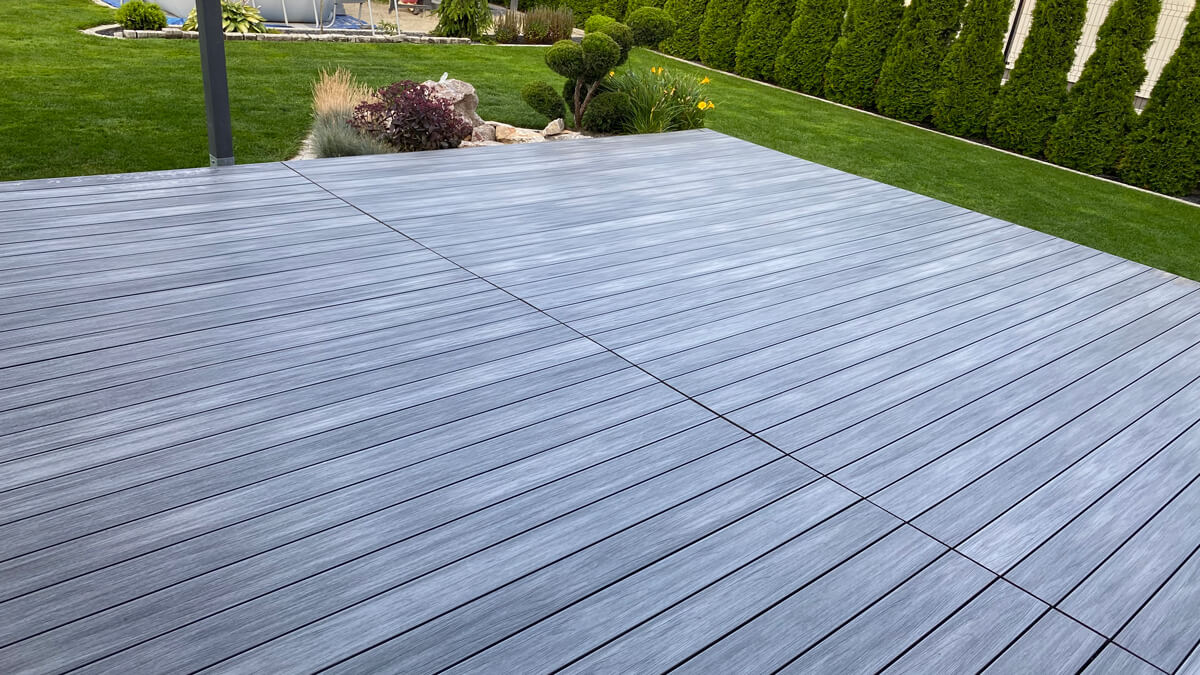 Taras z desek kompozytowych Premium Gray