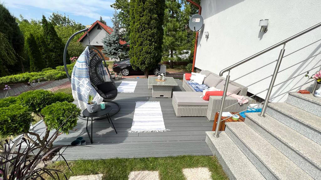 Aranżacja tarasu z deski kompozytowej 3D Szary