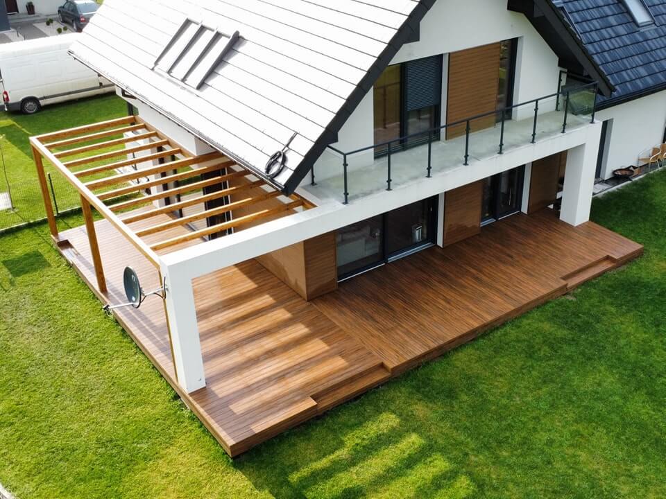 Taras z deski tarasowej kompozytowej Premium Teak