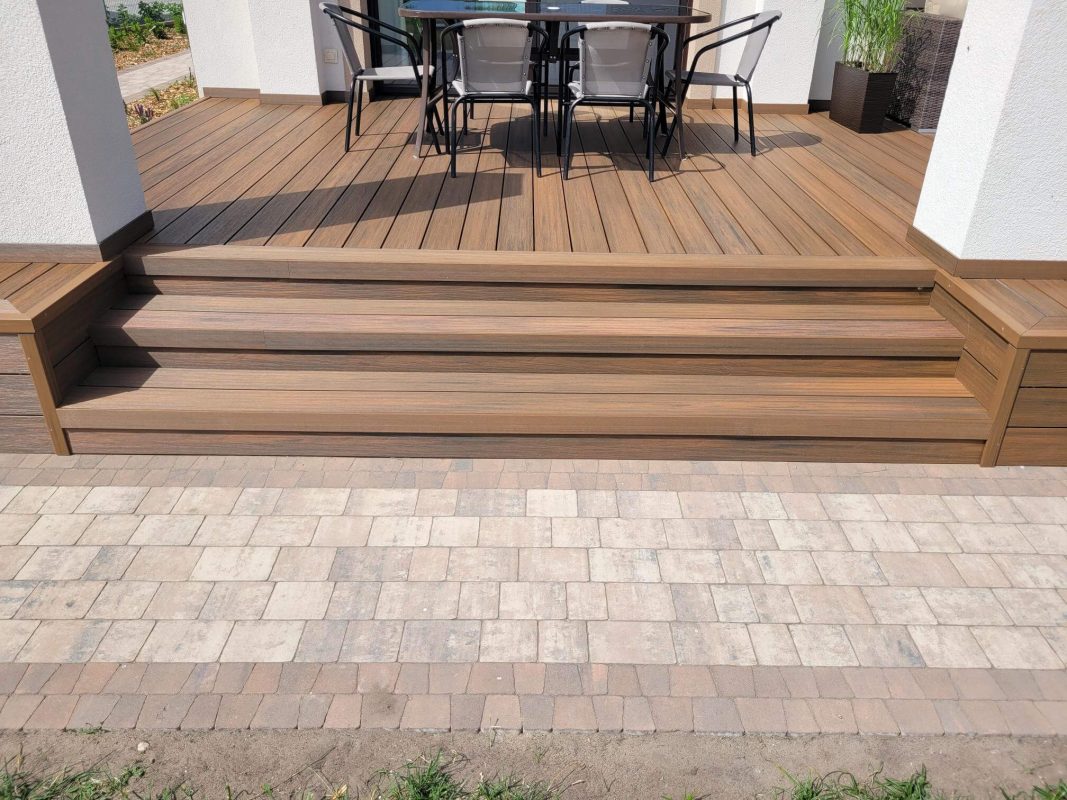 Taras z deski kompozytowej Premium Teak