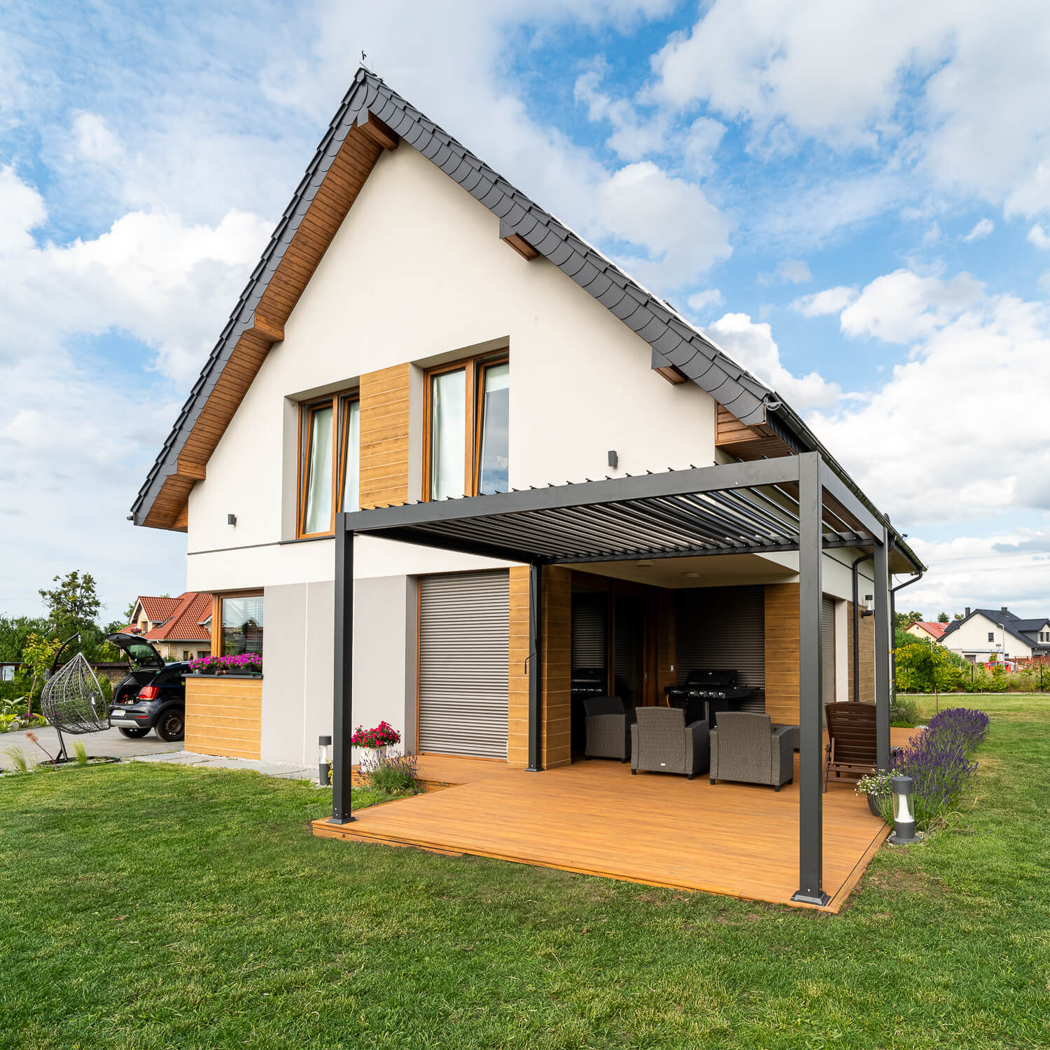 Pergola Ogrodowa od Liderwood – nowoczesny taras z desek kompozytowych Premium Amber
