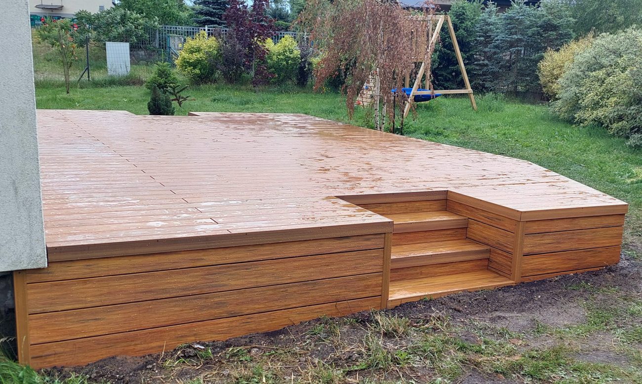 Taras ze schodkami – deski kompozytowe tarasowe Amber Premium