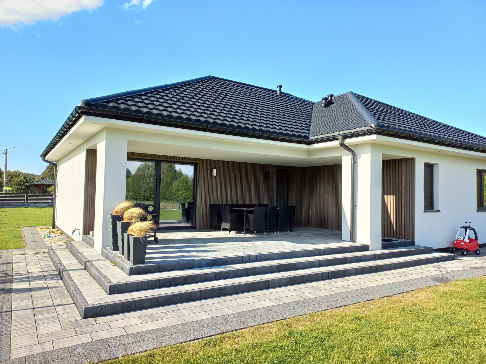 Lamele zewnętrzne na elewacji – deska lamelowa Premium Antique