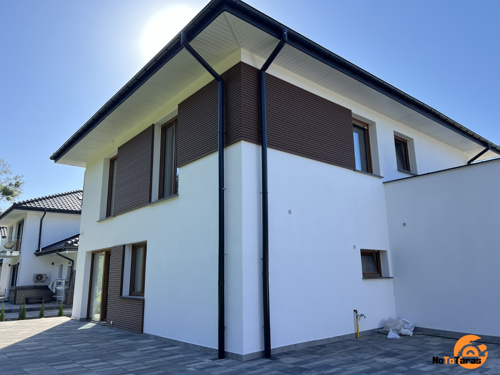 Lamele elewacyjne Premium Teak – stylowa harmonia na elewacji