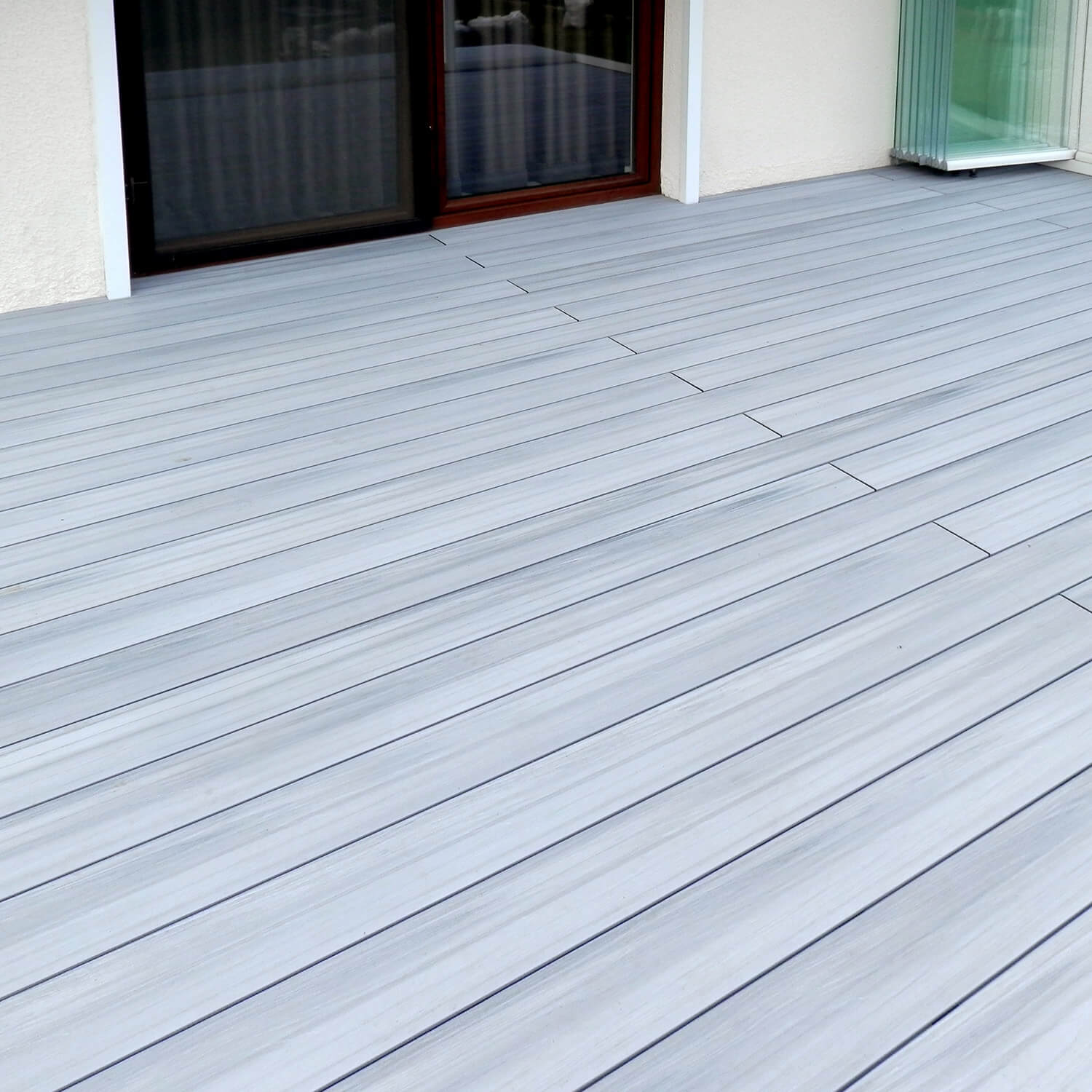 Taras z deski kompozytowej Solid Light Grey – efekt wow