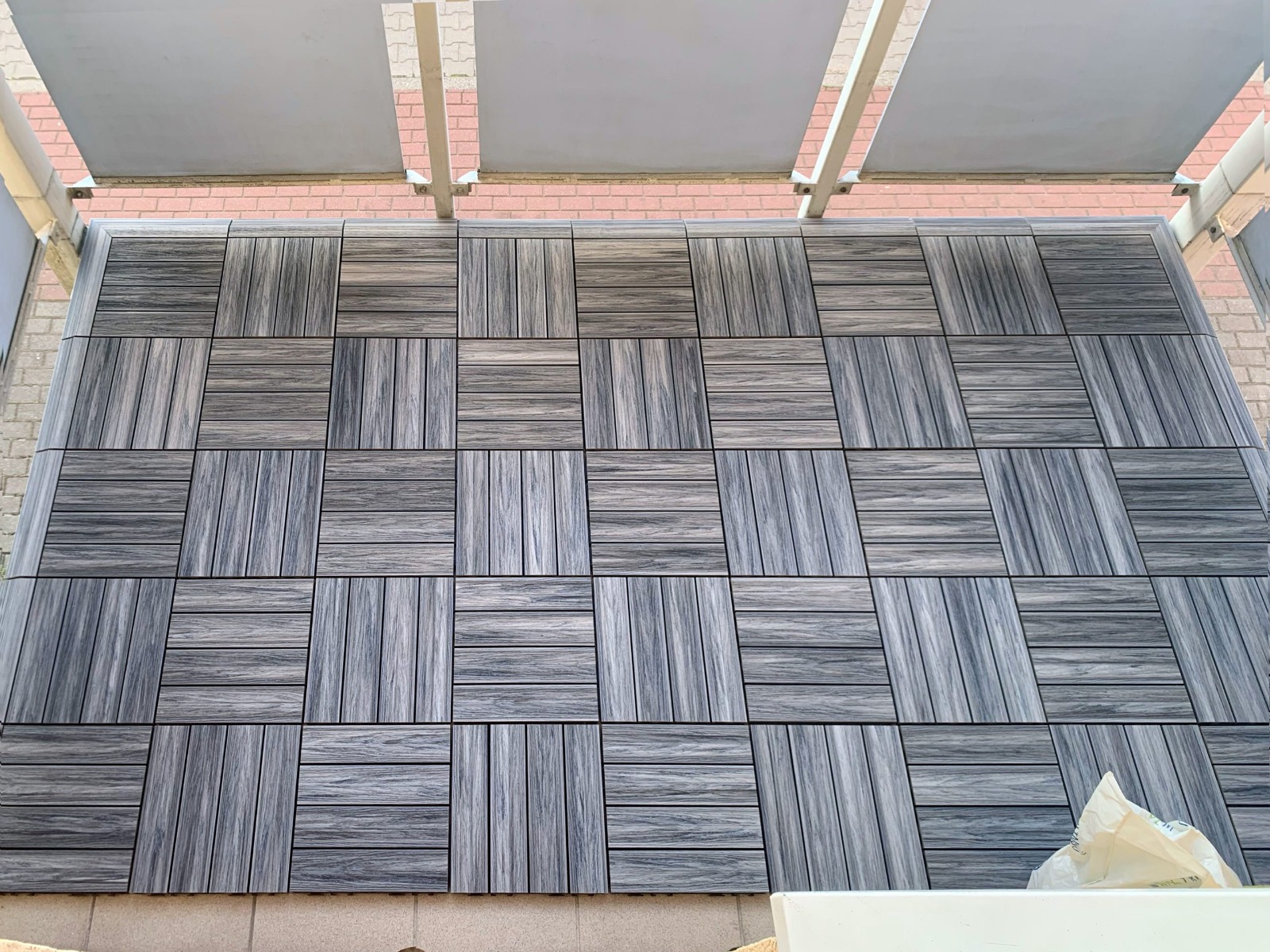 Balkon z podestów tarasowych kompozytowych Premium Gray