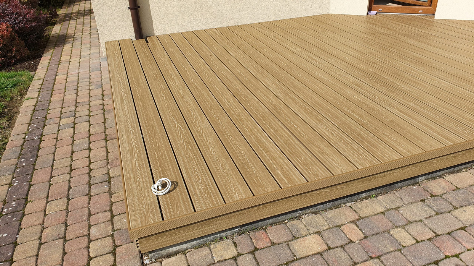 Taras Miodowy Teak 3D – spójna elegancja przy domu