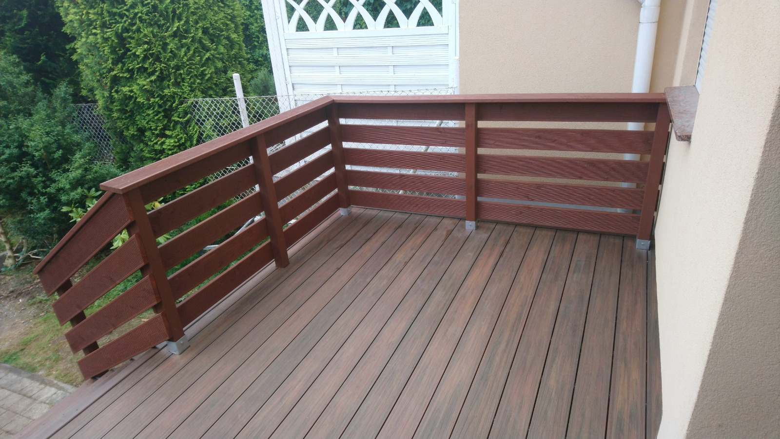 Taras Premium Redwood – prywatność i funkcjonalność w jednym
