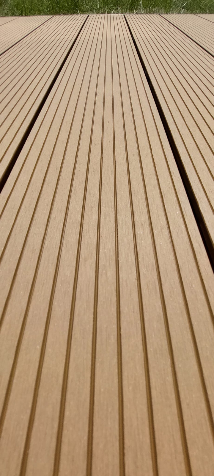 Taras Standard Miodowy Teak – ciepły akcent w przydomowej strefie relaksu
