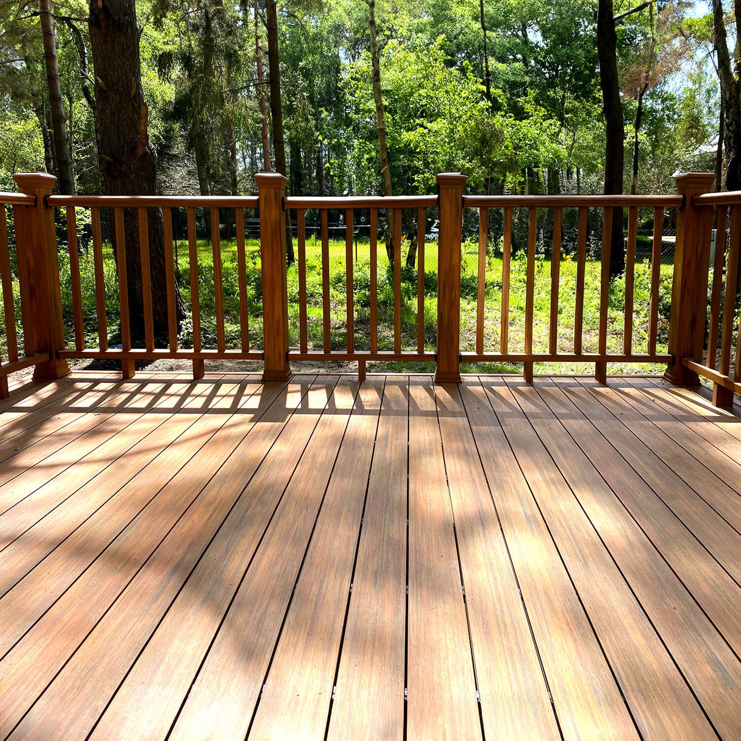 Brązowy taras z balustradą – Amber Premium
