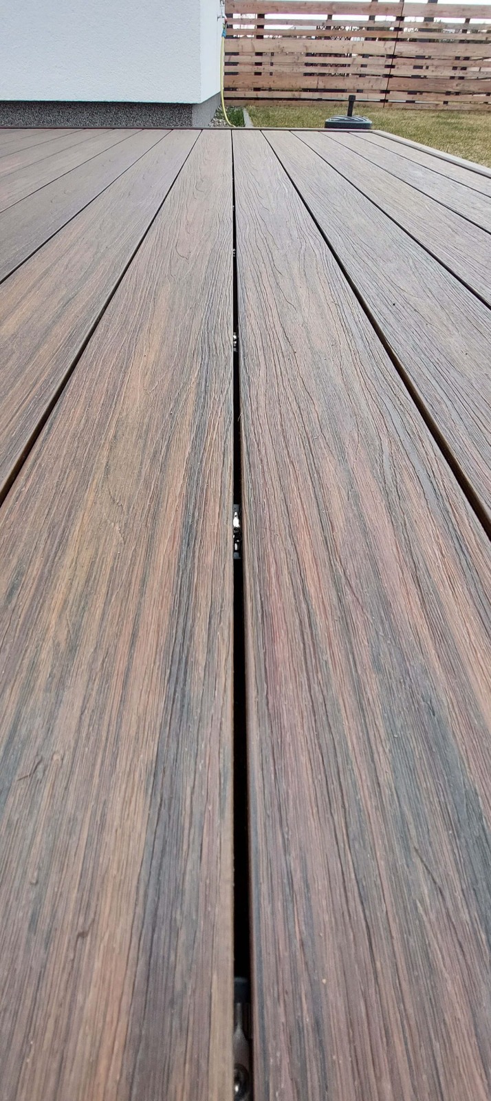 Duży taras z deski Redwood Premium