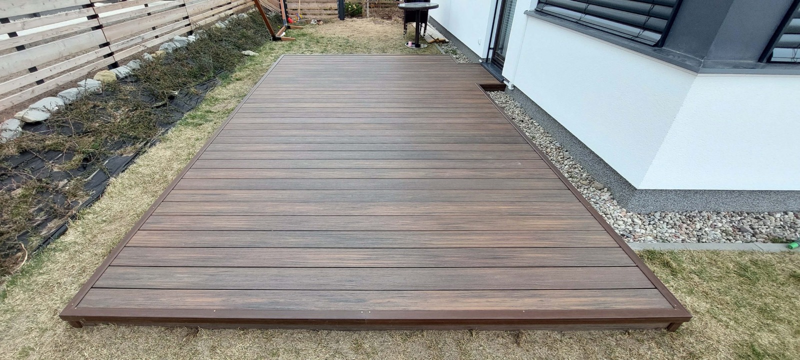 Duży taras z deski Redwood Premium