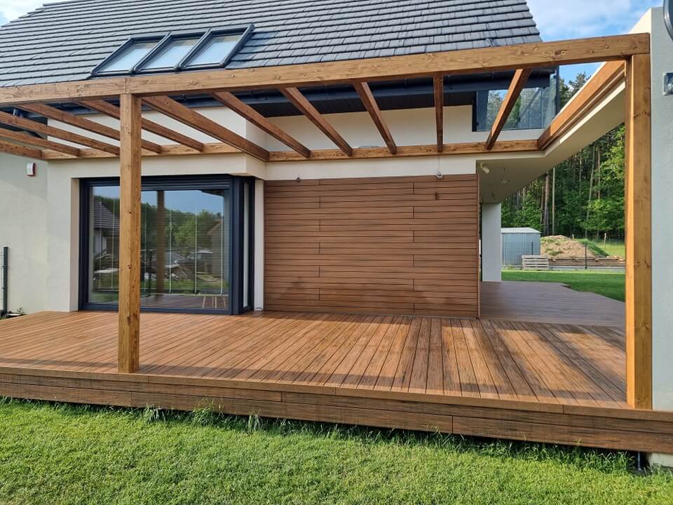 Taras z deski tarasowej kompozytowej Premium Teak